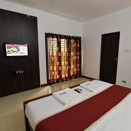 Lake View Hotel Madurai Exterior foto