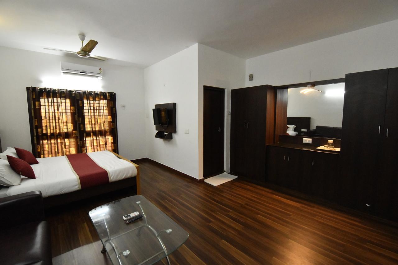 Lake View Hotel Madurai Exterior foto