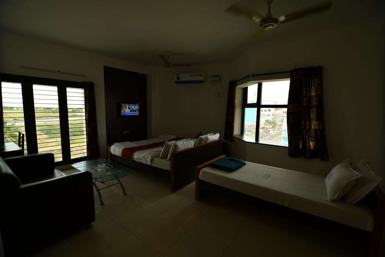 Lake View Hotel Madurai Exterior foto