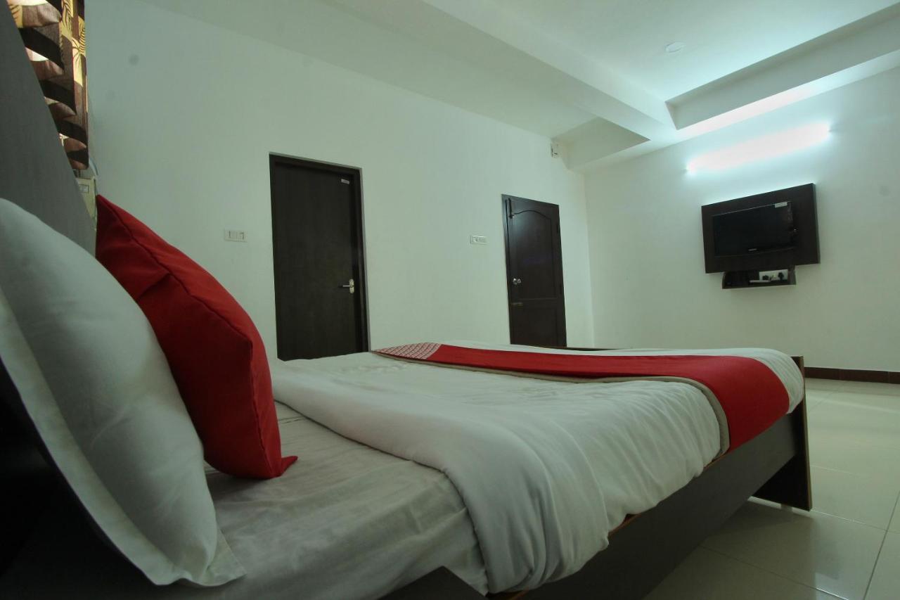 Lake View Hotel Madurai Exterior foto
