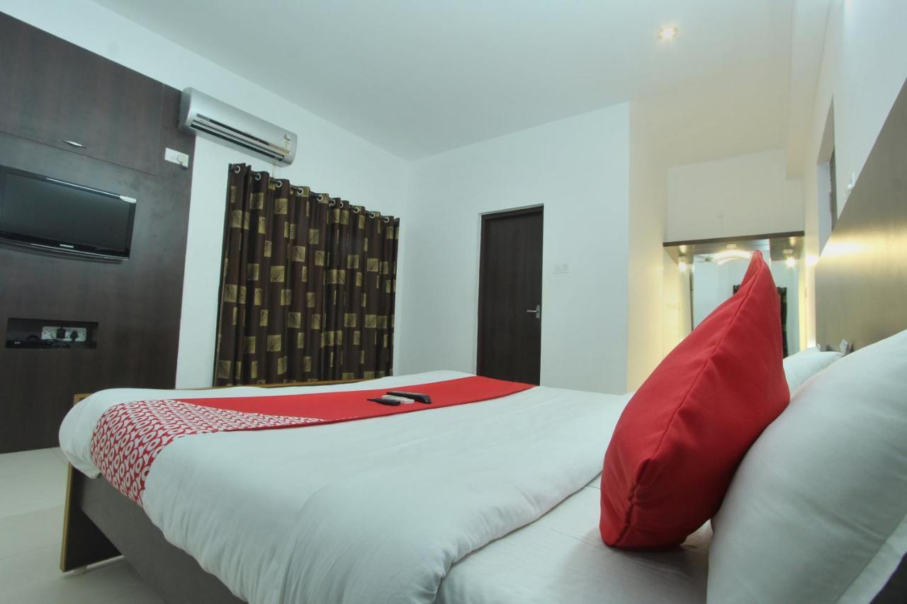 Lake View Hotel Madurai Exterior foto