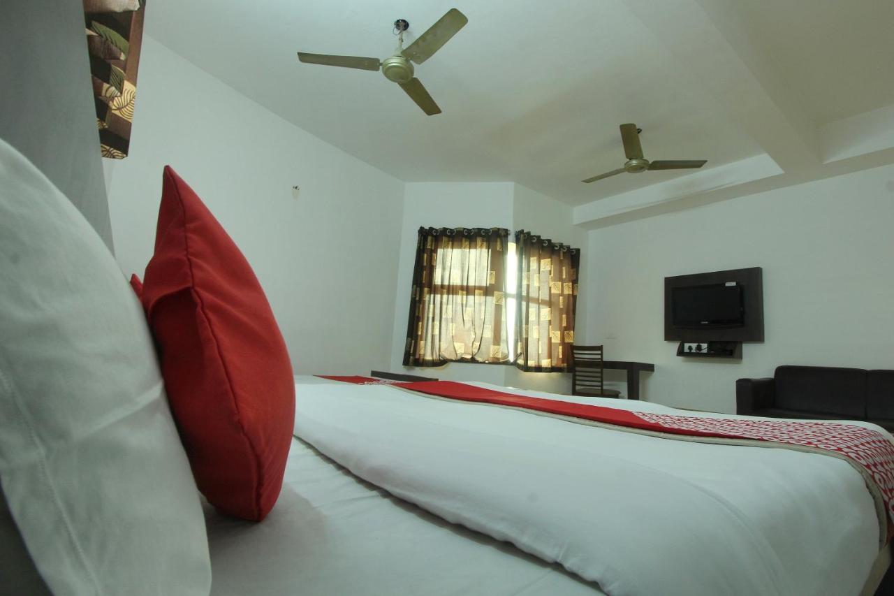 Lake View Hotel Madurai Exterior foto